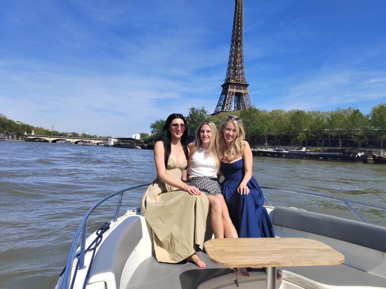 seine river boat
